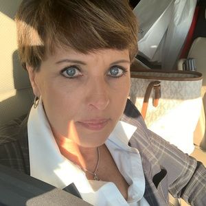 Meet your Posher, Kacey